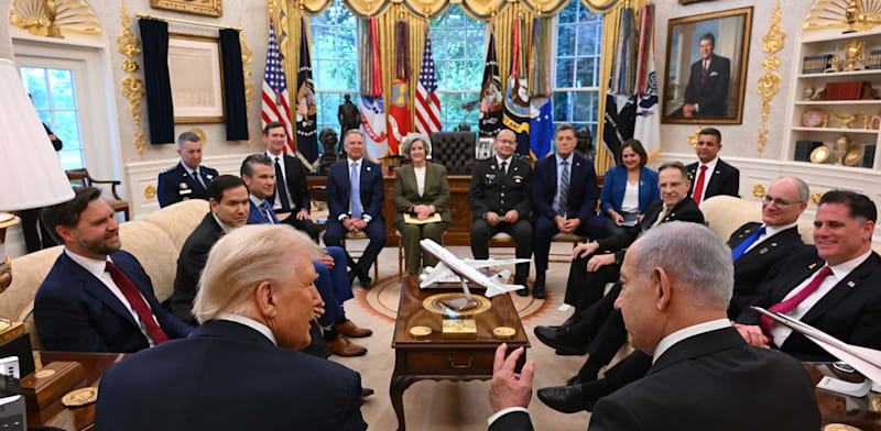 ראש הממשלה בנימין נתניהו בפגישה עם נשיא ארה״ב דונלד טראמפ בבית הלבן / צילום: אבי אוחיון/ לע״מ