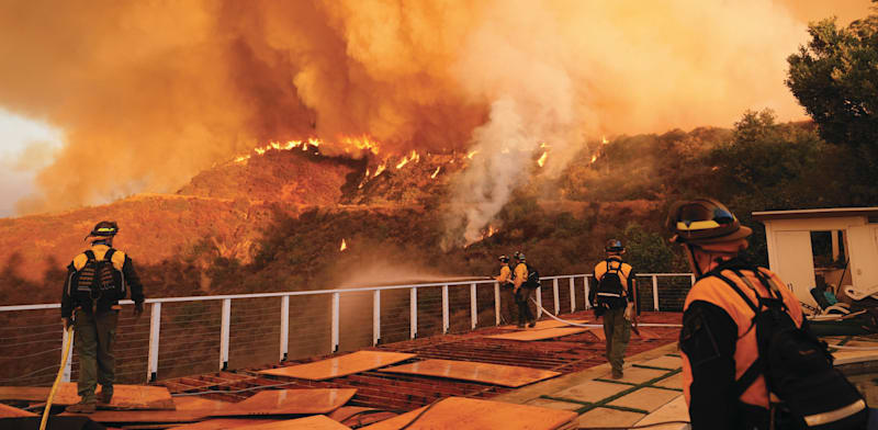 השריפה בפליסיידס. השמידה 6,837 בתים / צילום: ap, Jae C. Hong