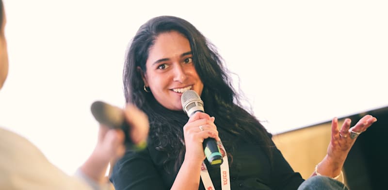 עפרי אליהו-רימוני, ממייסדי ארגון ''הביתה חוזרים לגליל'', בכנס שמים את הצפון במרכז / צילום: שלומי יוסף