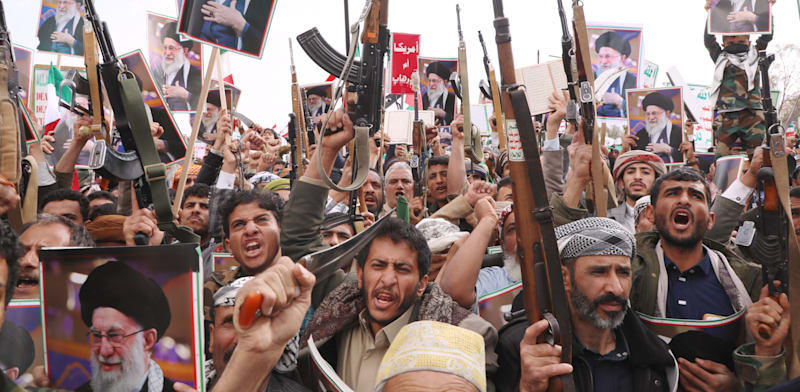 החות'ים בצנעא / צילום: ap, Osamah Abdulrahma