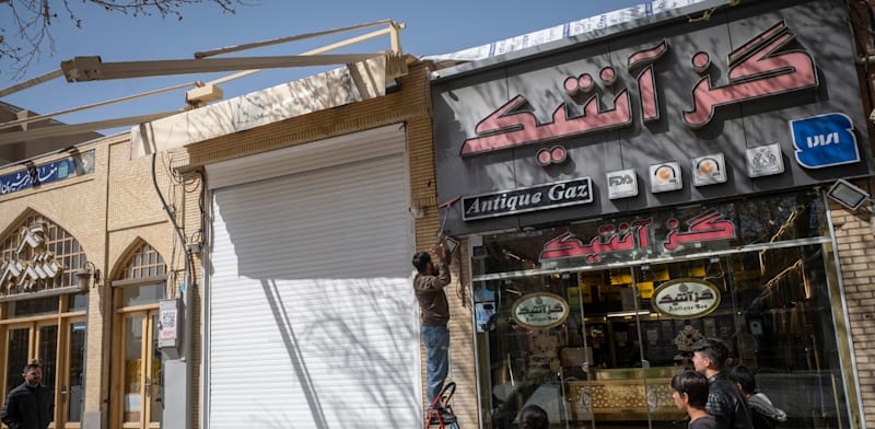 בתי עסק באיראן בזמן המלחמה / צילום: Reuters, Morteza Nikoubazl