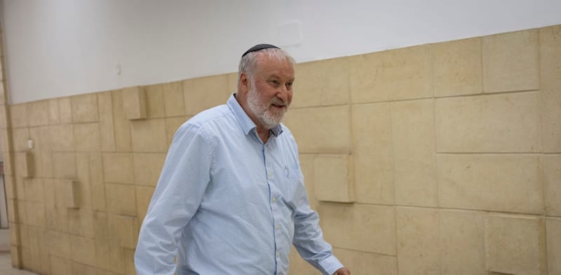 היועמ''ש לשעבר אביחי מנדלבליט מגיע להעיד במשפט נתניהו / צילום: חיים גולדברג, פלאש90