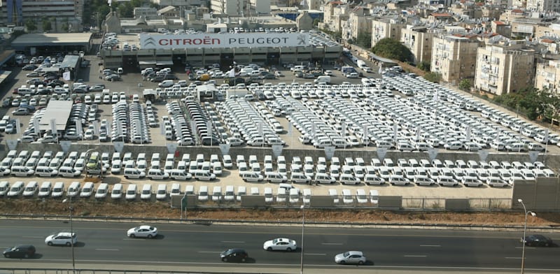 "מגשר רכבי ליסינג בתל אביב / צילום: עינת לברון"