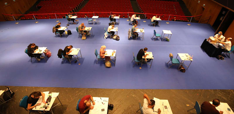 "מבחני ההסמכה של לשכת עורכי הדין / צילום: דוברות לשכת עורכי הדין"