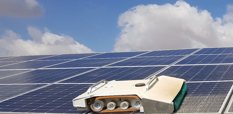 "רובוט ניקוי פאנלים סולאריים של בלייד ריינג'ר / צילום: מצגת החברה"