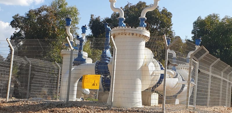 "מתקן של מקורות / צילום: בר - אל"