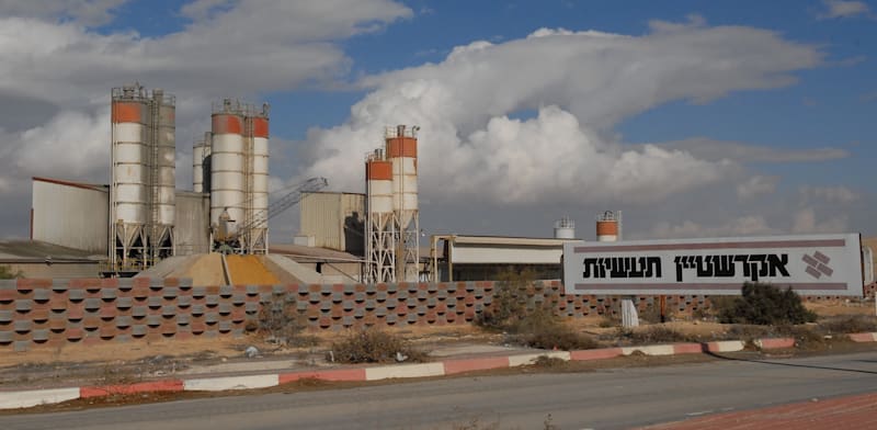 "מפעל אקרשטיין בדרום. הקמת מפעל נוסף תייצר 150 משרות / צילום: איל יצהר"