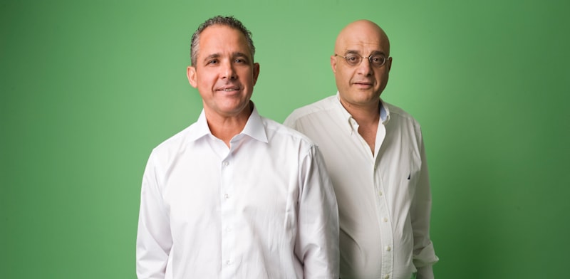 "דורי (משמאל) ושאול נאוי / צילום: יונתן בלום"