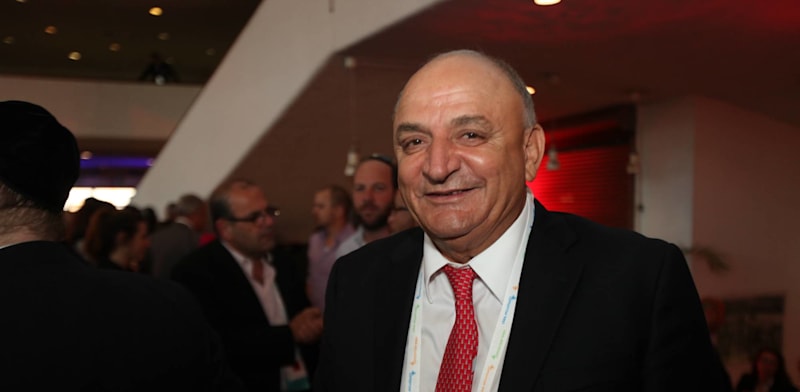 שוויה של ישראכרט זינק, ויצחק תשובה ברווח של כמעט מיליארד שקל 