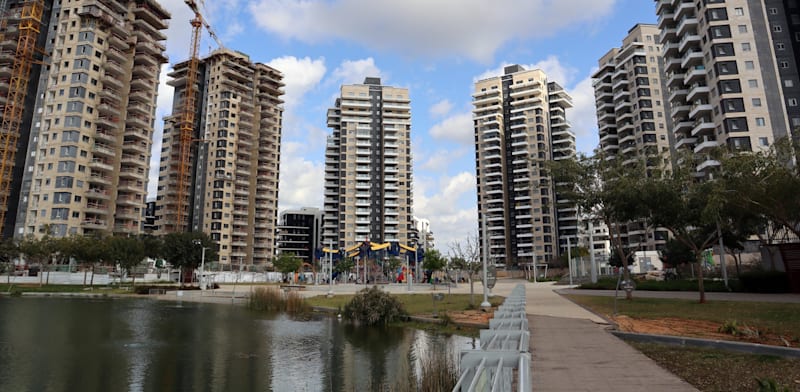 "בנייה בחדרה / צילום: Shutterstock"