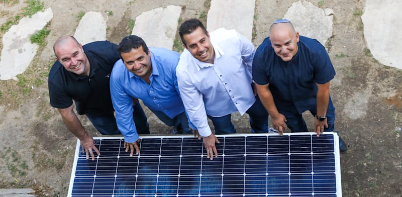 "נועם פישר, נדב טנא, עופר ינאי, ושחר גרשון מנופר אנרגיה / צילום: שלומי יוסף"