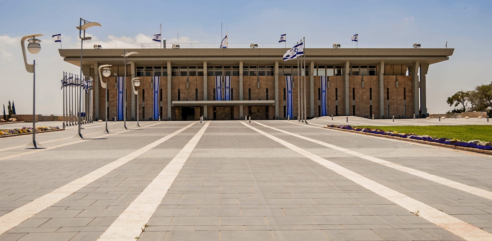 Knesset credit: Shutterstock Roman Yanushevsky