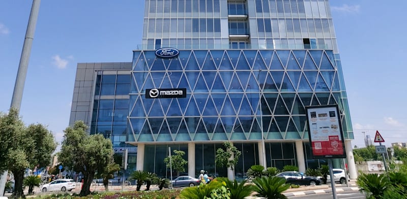 "מגדל ויתניה בדרום תל אביב / צילום: איל יצהר"