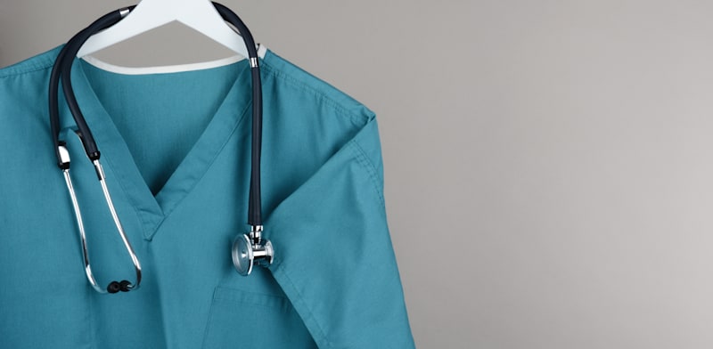 "ישראל נמצאת במחסור חמור ברופאים / צילום: Shutterstock, Steve Cukrov"