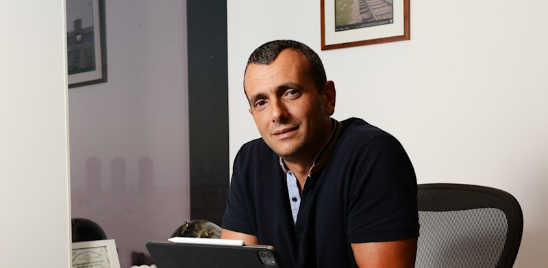 "מנכ''ל שטראוס, שי באב''ד / צילום: איל יצהר"