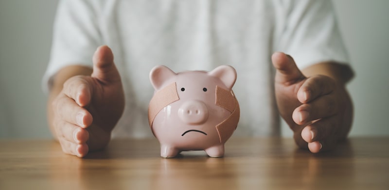 "מה עשו קופות הגמל והפנסיה שלכם בפברואר? / צילום: Shutterstock, Monster Ztudio"