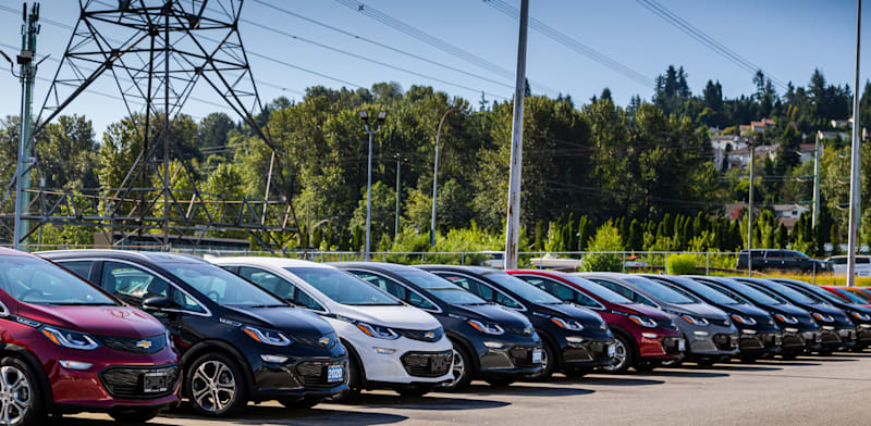 "החברות שזכו במכרז הרכב של משרד הביטחון / צילום: Shutterstock, CineCam"