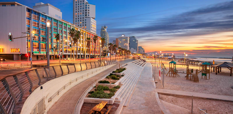 "טיילת תל אביב / צילום: Shutterstock, Rudy Balasko"