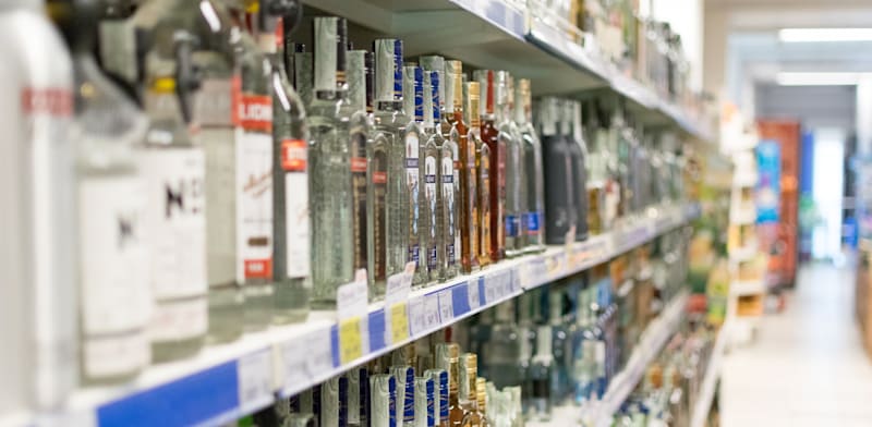 / צילום: אלכוהול / אילוסטרציה: Shutterstock, Zapylaiev Kostiantyn"