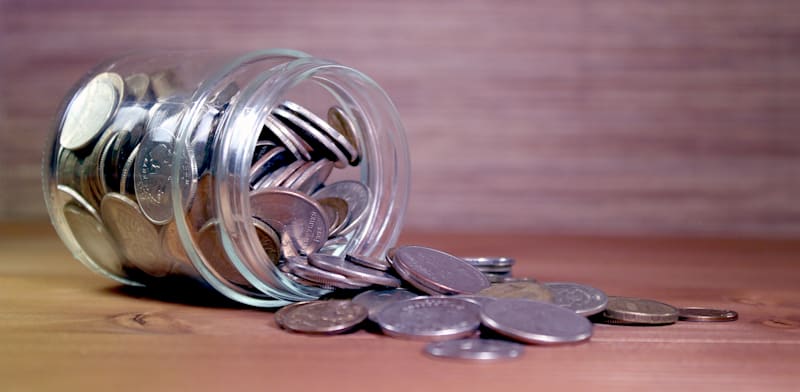 "חסכונות בבנק / צילום: Shutterstock, Artem Postoev"