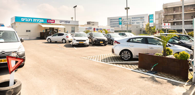 "מגרשי מכירת רכבים / צילום: יוסי כהן"