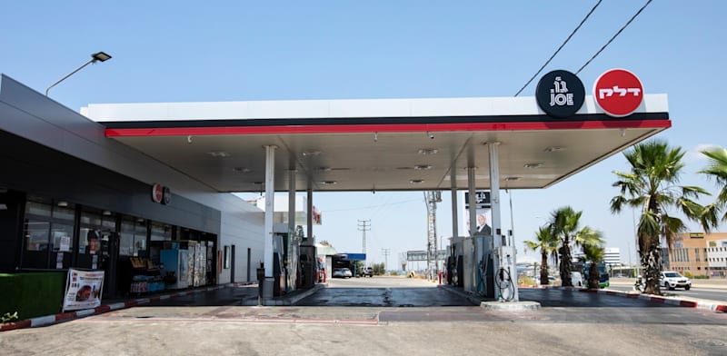 "תחנת דלק של דלק ישראל / צילום: סיון פרג'"