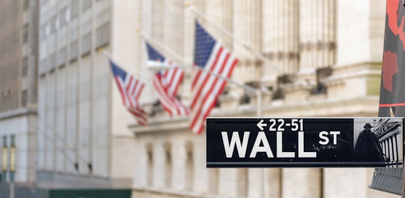 Slight declines on Wall Street; Inflation in the US dropped to 2.4% – above expectations