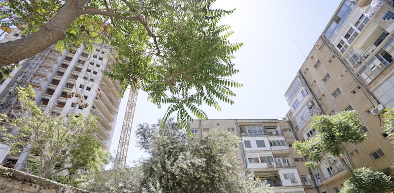 איזה ראש עיר נדרש להתפטר לאחר שנצפה אוכל במסעדה בט' באב? / צילום: יוסי זמיר