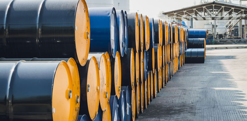 "חביות נפט / צילום: Shutterstock, RachenStocker"