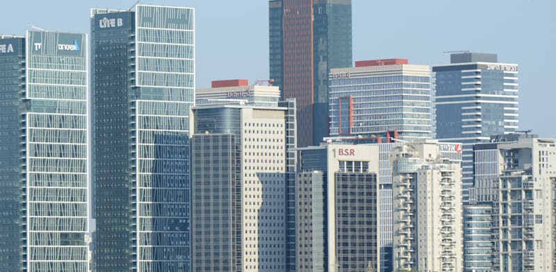 "מגדלים ברמת גן / צילום: איל יצהר"