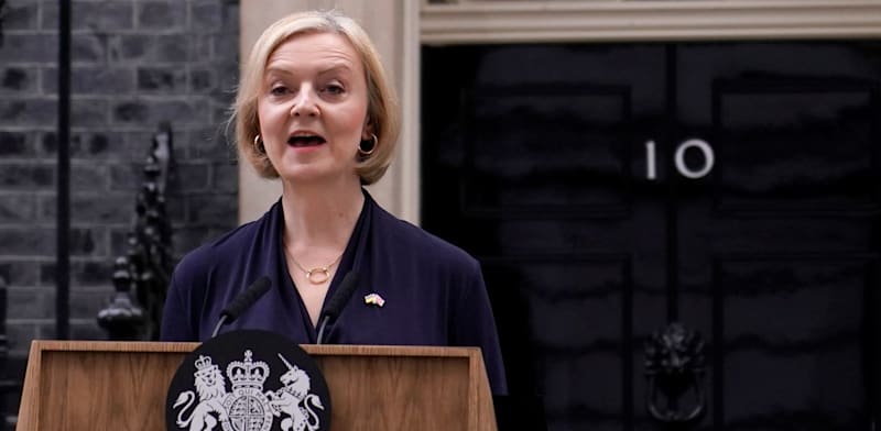 "ליז טראס מתפטרת מראשות ממשלת בריטניה / צילום: Associated Press, Alberto Pezzali"