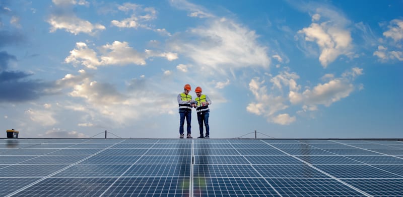 מזרחי טפחות על ענף האנרגיה: 