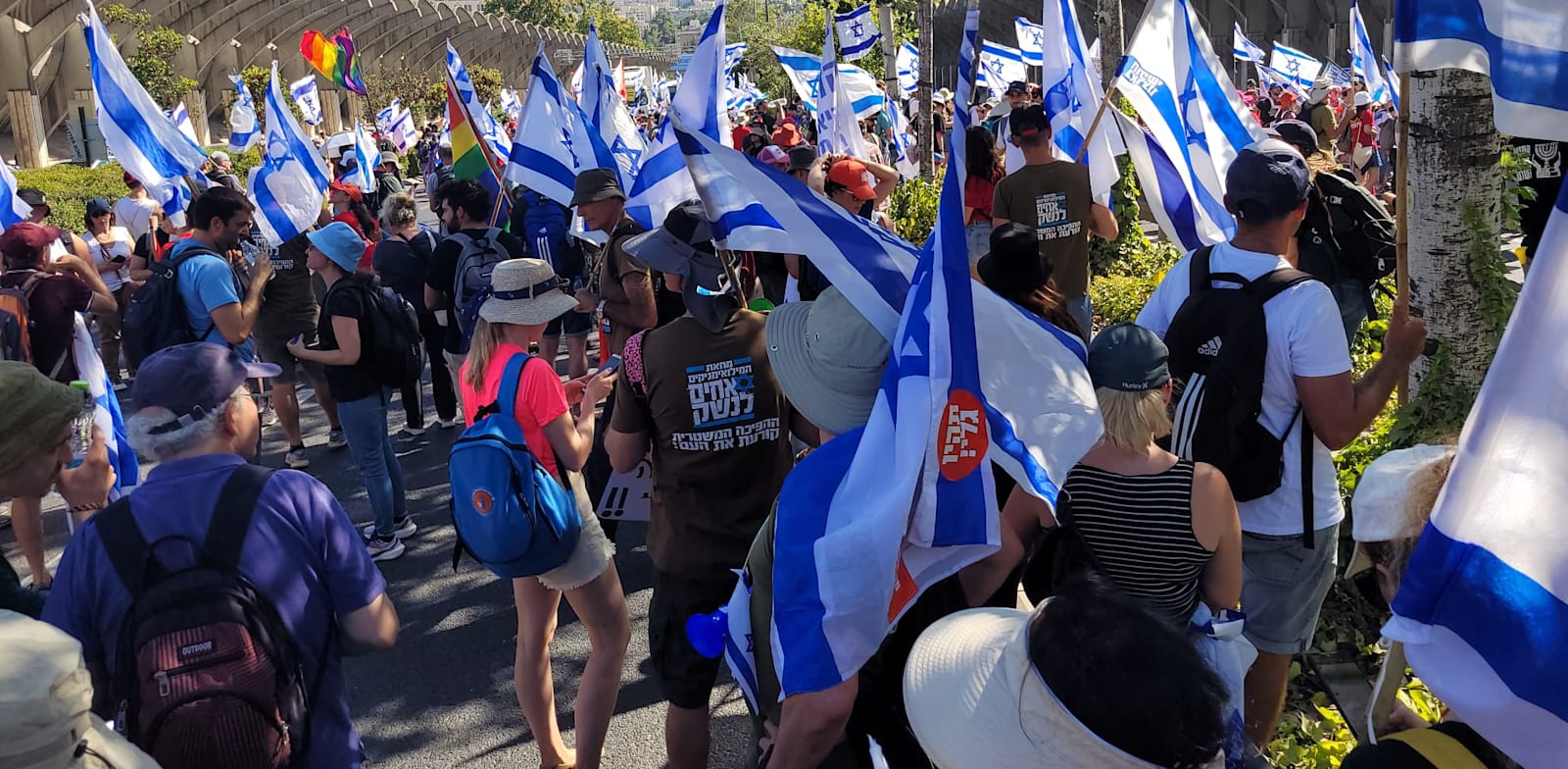 Protestas se intensifican tras aprobación de ley de 'razonabilidad'