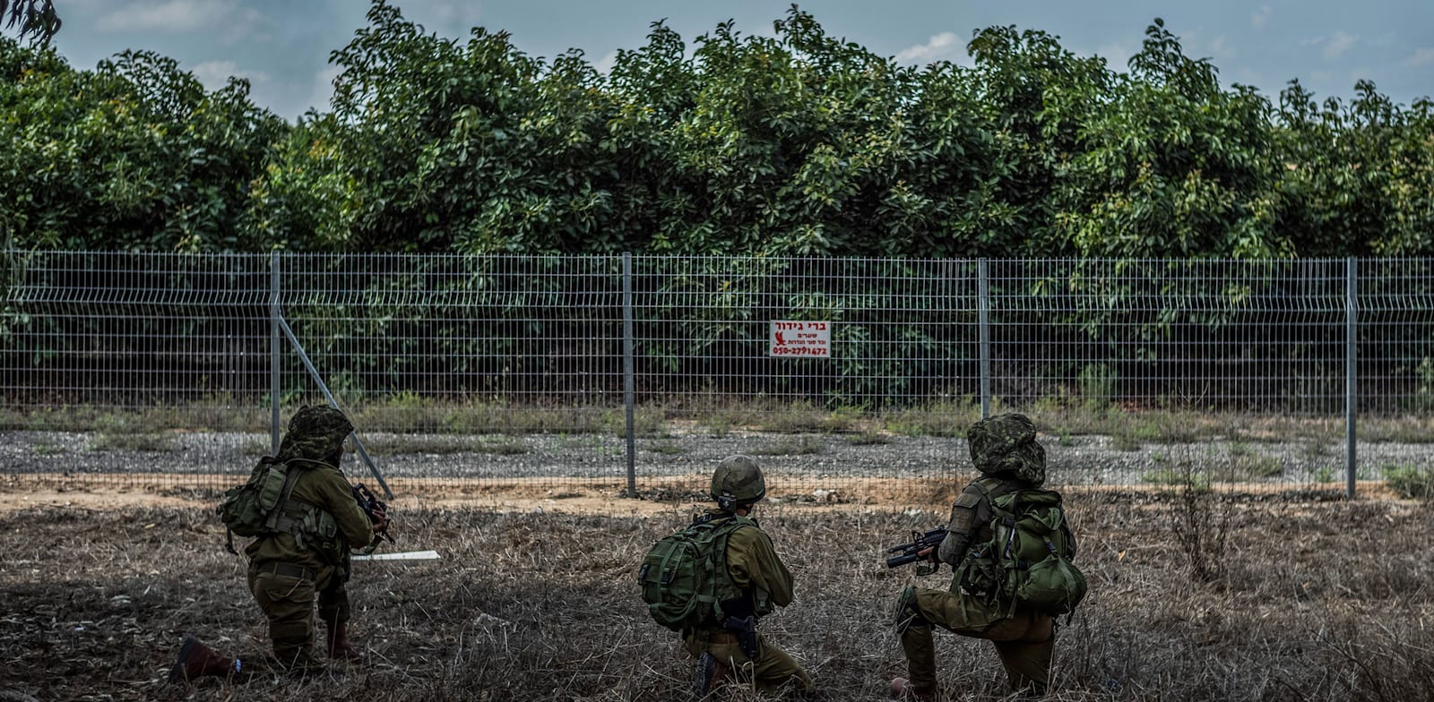 IDF troops on Gaza border credit: Reuters Ilia Yefimovich