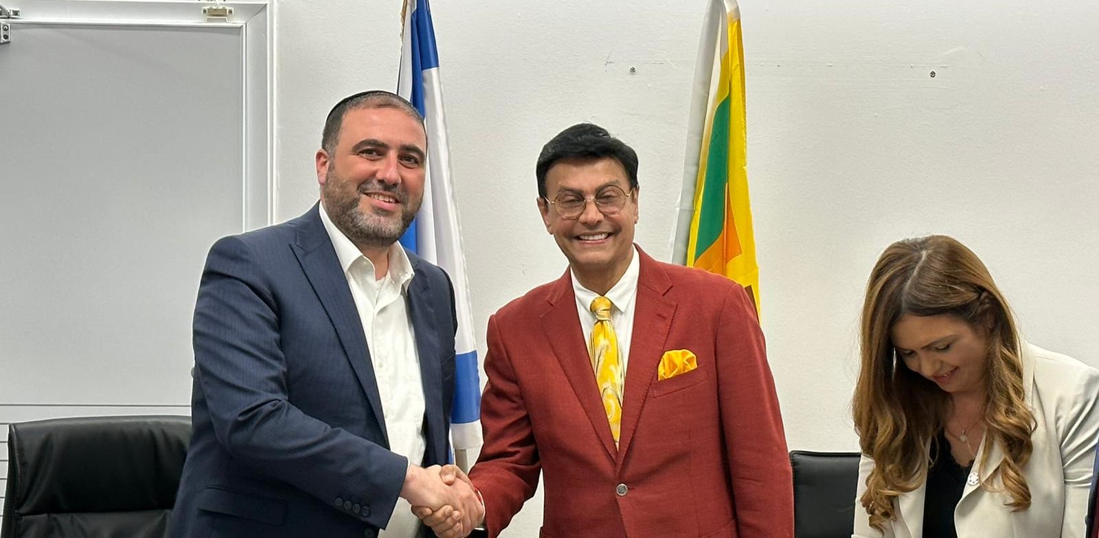 Minister of Interior Moshe Arbel and Sri Lanka's Ambassador to Israel Nimal Bandaranaike  credit: Ministry of Interior