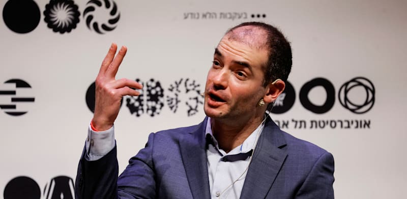 "איליה סוצקבר / צילום: Reuters, AMIR COHEN"