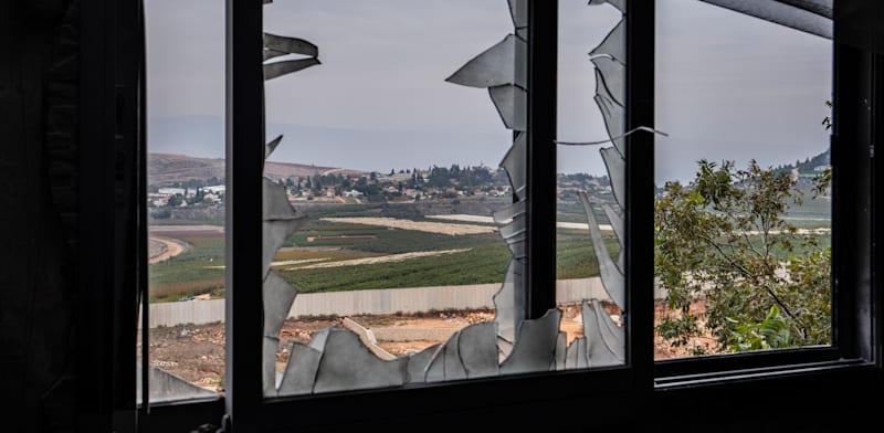 בית הרוס בצפון הארץ שפונה מתושביו בתחילת המלחמה / צילום: ap, Hassan Ammar