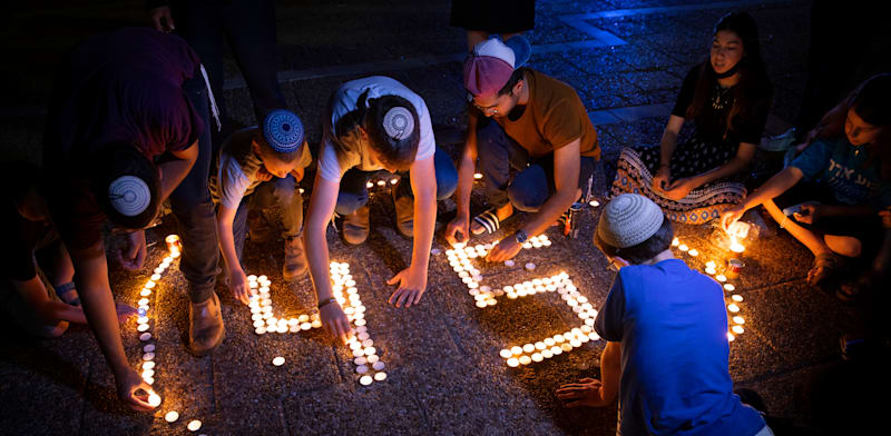 טקס זיכרון ל-45 ההרוגים באסון מירון / צילום: ap, Oded Balilty