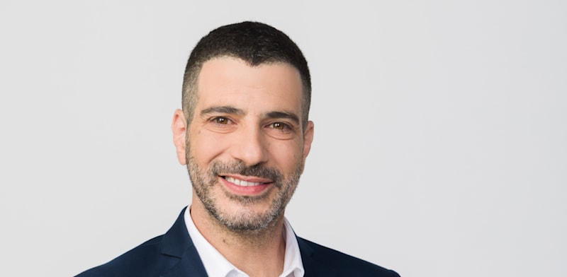 "שרון גל / צילום: סטודיו תומאס תומר שלום, ויקימדיה"