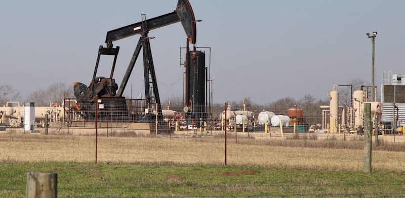 אסדת נפט בטקסס, ארה''ב / צילום: Reuters, Carlos Kosienski