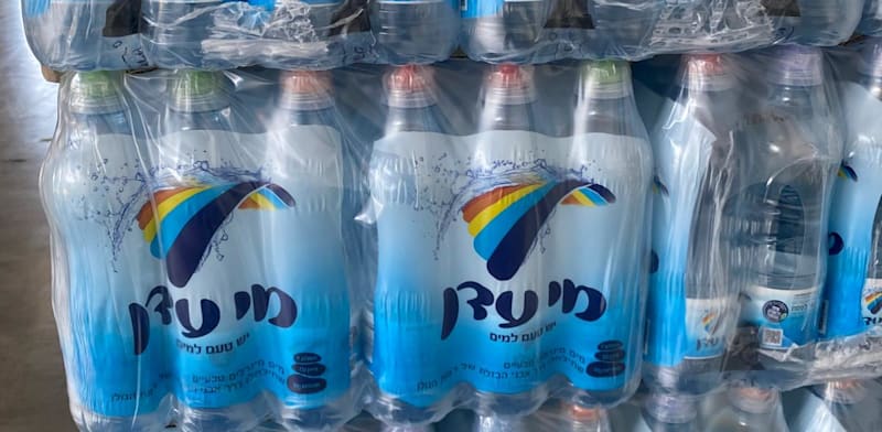 בקבוקי מי עדן / צילום: יח''צ מי עדן
