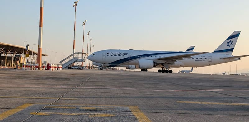 מטוס אל על בשדה התעופה רמון / צילום: מבצעים רמון