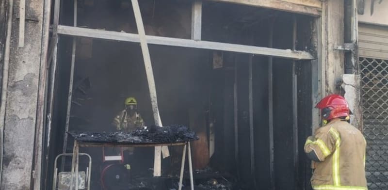 "אחת מהחנויות שנשרפו לאחר הפיצוץ ברמלה / צילום: כבאות והצלה"