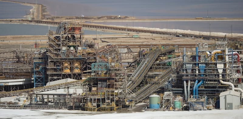 "מפעלי ICL בים המלח / צילום: ap, Ariel Schalit"