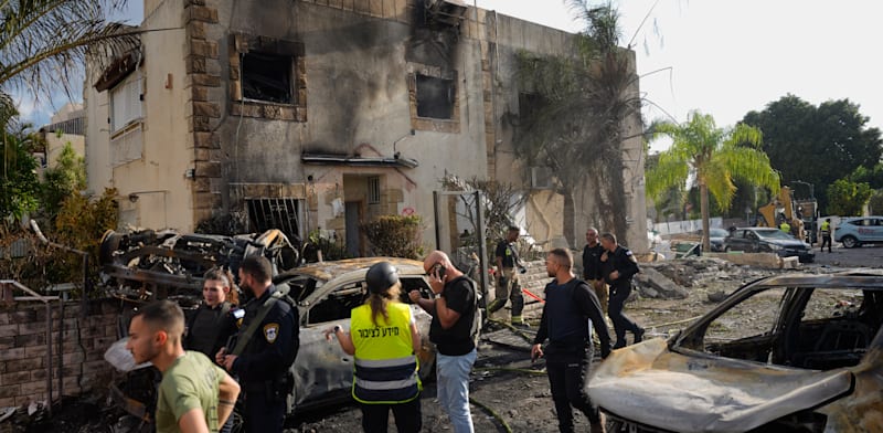 "זירת פגיעת טיל בקריית ביאליק / צילום: ap, Ariel Schalit"