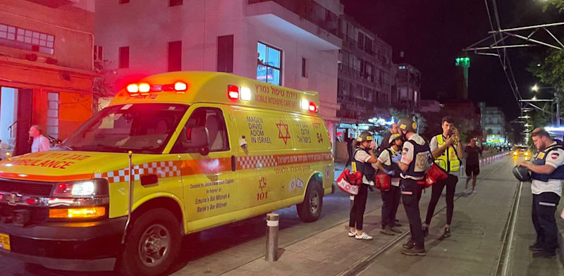 זירת הפיגוע ברכבת הקלה ביפו, הערב / צילום: דוברות מד''א