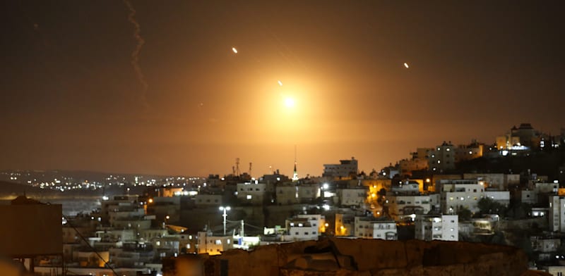 התקפת הטילים מאיראן על ישראל, הערב / צילום: Reuters, Wisam Hashlamoun