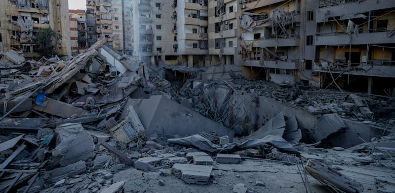 "רובע דאחייה ביירות אחרי תקיפות צה''ל / צילום: ap, Bilal Hussein"