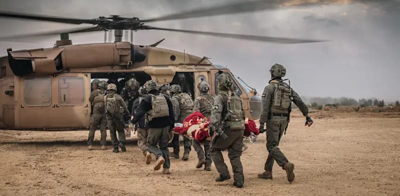 פינוי פצועים משדה הקרב / צילום: דובר צה''ל