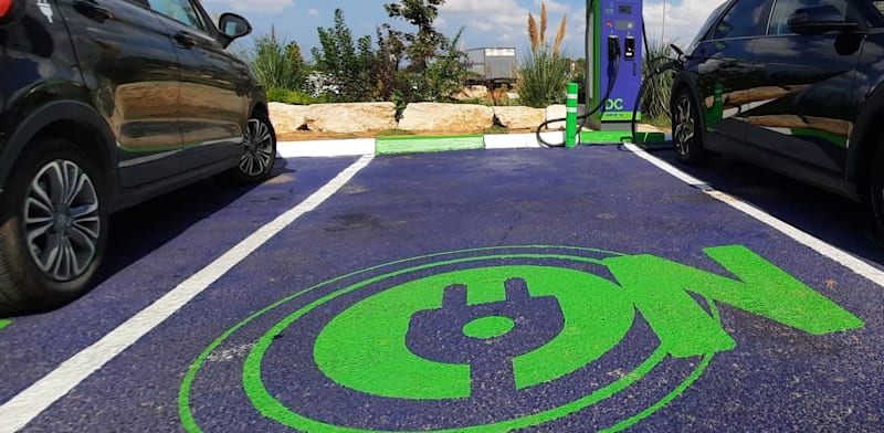 עמדת טעינה של רשת ON / צילום: יח''צ